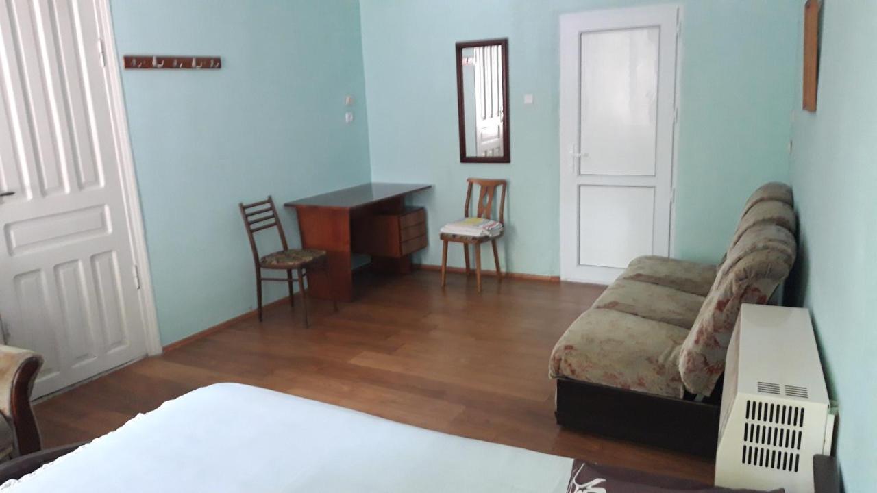 Pospolita Guest House Kutaisi Dış mekan fotoğraf
